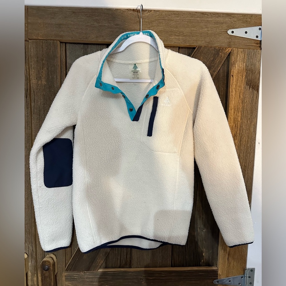 Woman’s Woods Sweater (Size Small)